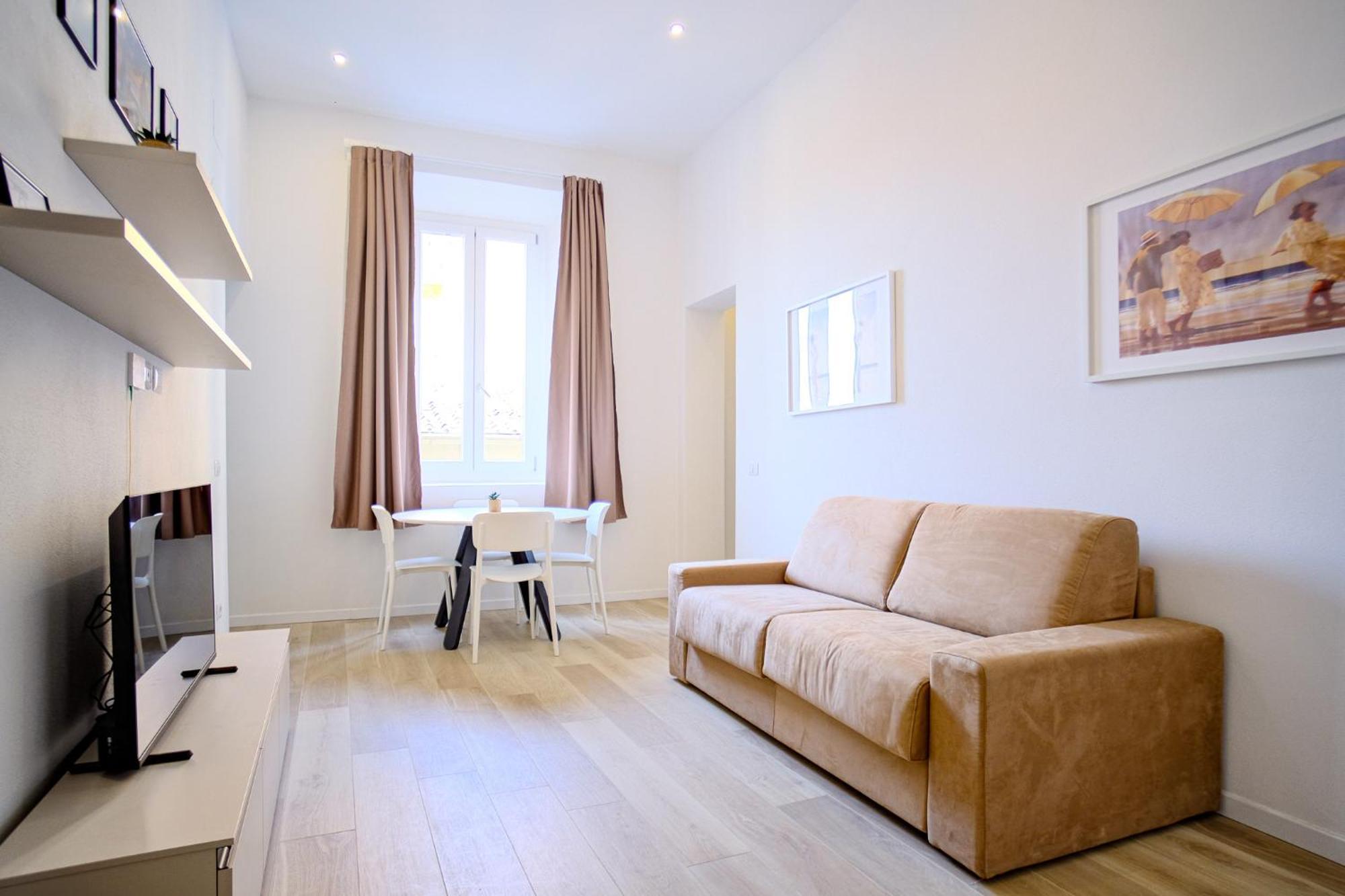 Cavour - Boutique In Apartment Florenz